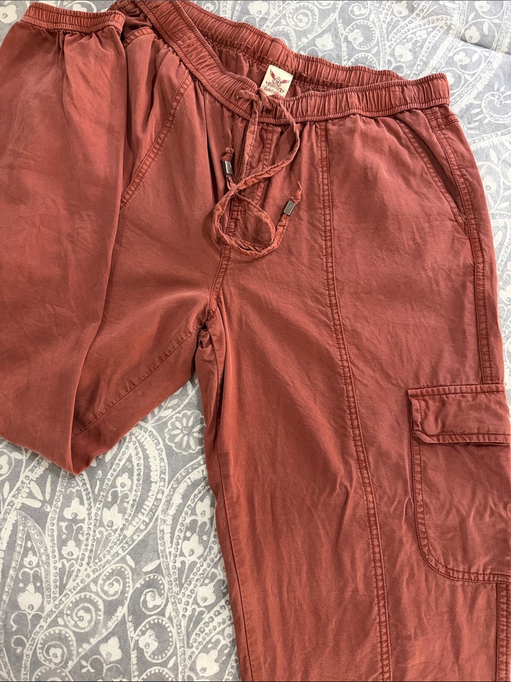 ‼️5 for $25 Bundle Item‼️
Faded Glory Rust Red Women's Cargo Joggers